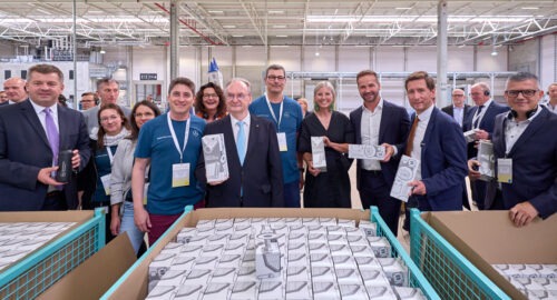 Mercedes-Benz Trucks eröffnet Global-Parts-Center in Halberstadt