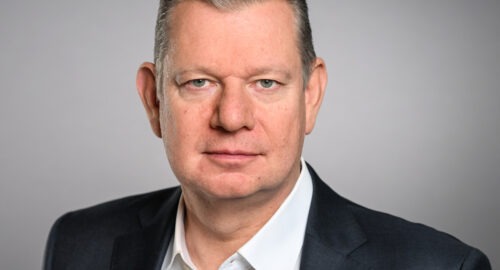Prof. Dr. Peter Laier wird neuer Vorsitzender der Geschäftsführung von FORVIA HELLA