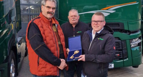 Spedition Siebel erweitert Flotte um Renault-Trucks T-High-Modelle