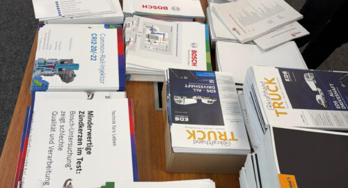 Online-Lehrangebot mit Musterpaketen für Kfz-/Nfz-Mechatroniker