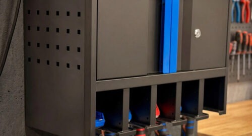 Lade- und Lagerschrank für Akku-Werkzeuge