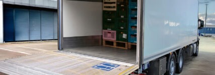 Nutzfahrzeuge intelligent und sicher be- und entladen